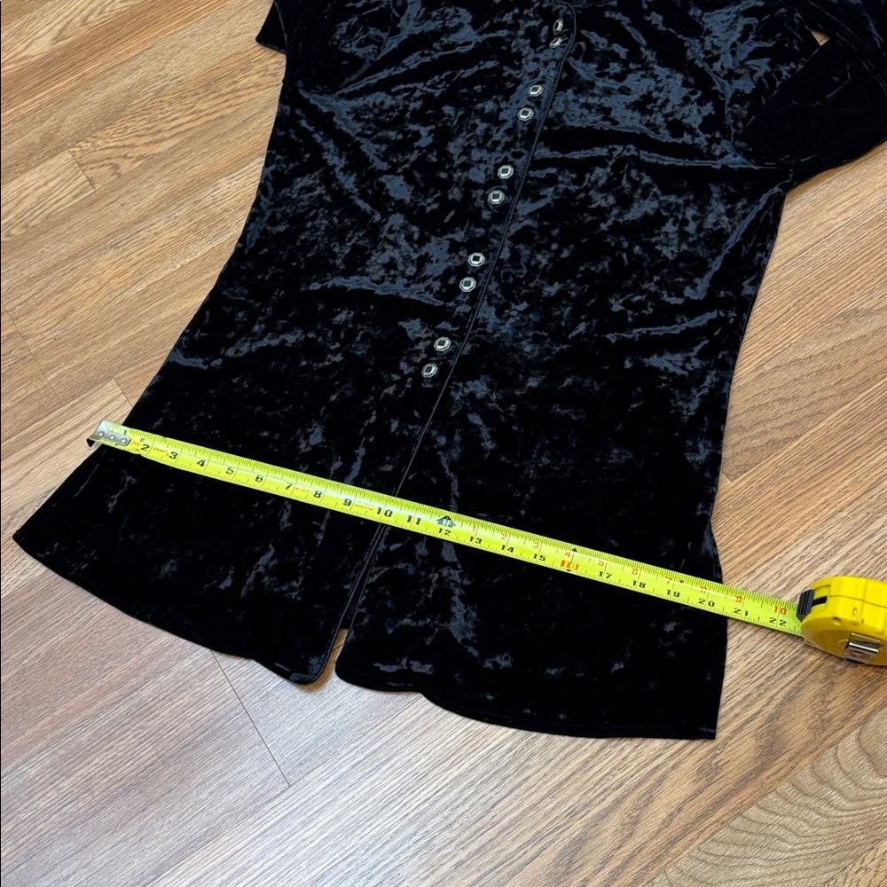 Harve Benard By Bernard Holtzman black crush velvet long sleeve top. Size M. - Picture 13 of 17